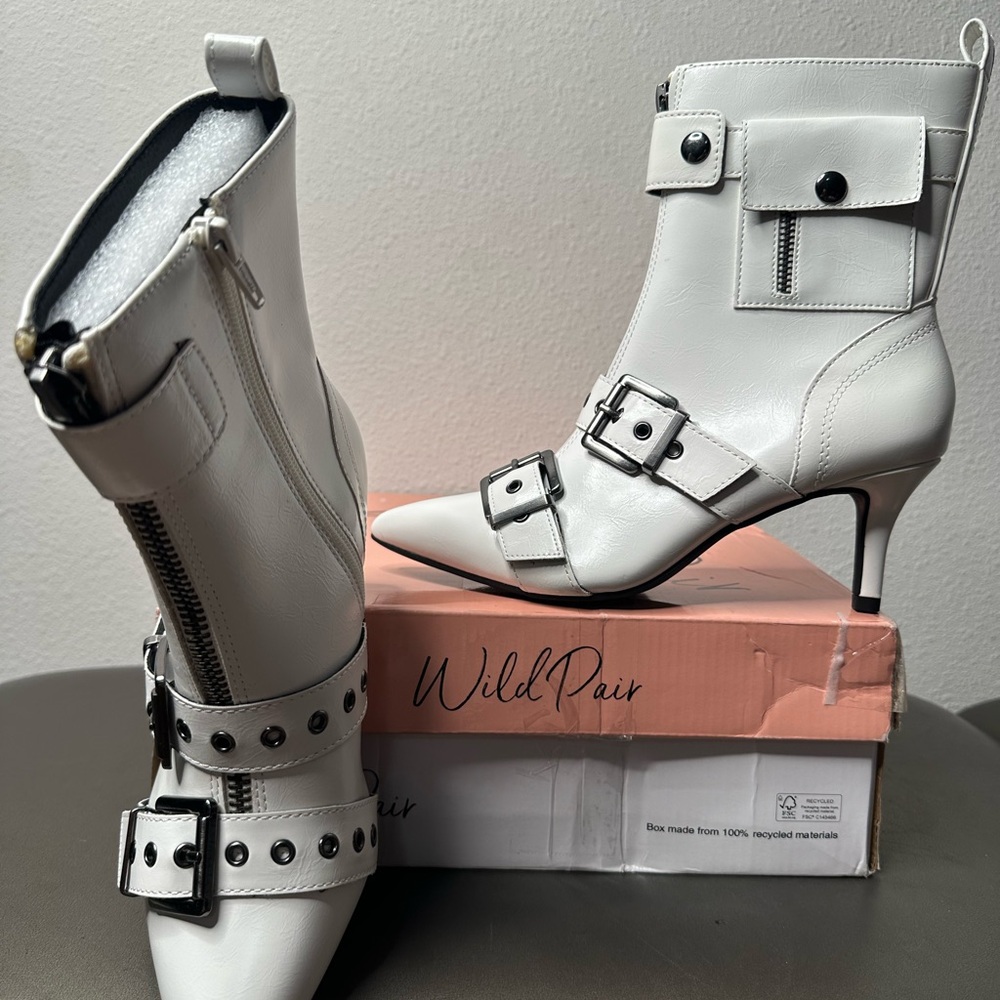 Wild Pair White Heeled Boots with Buckles